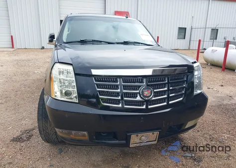 2007 Cadillac Escalade Standard z USA, uszkodzony, nr VIN 1GYFK63837R229622
